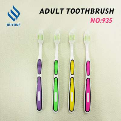 Classic  style with PP  handle and soft medium   bristle  toothbrush in yangzhou